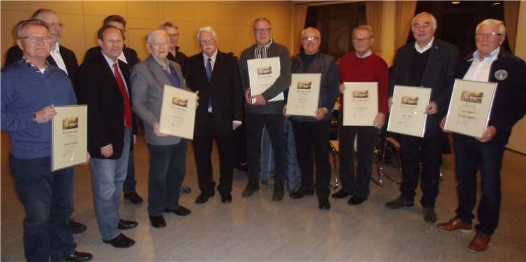 Bei der Mitgliederversammlung des SV Leubsdorf standen die Ehrungen im Mittelpunkt.privat