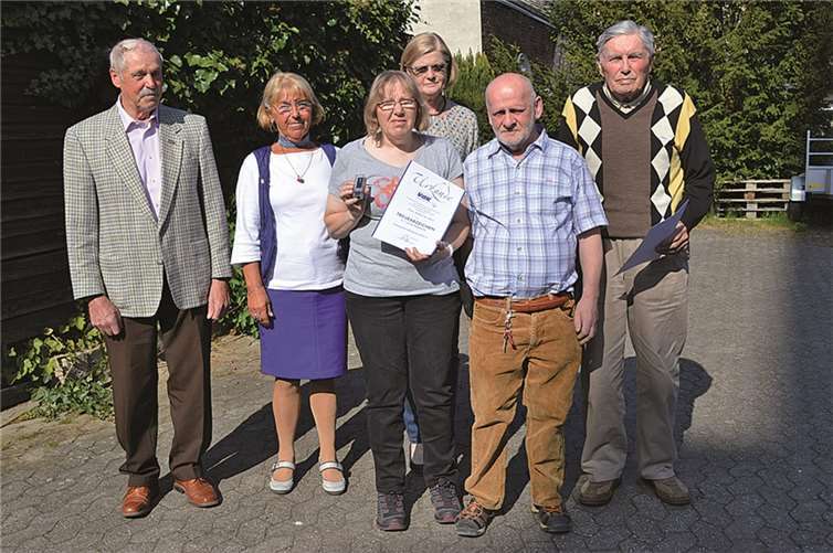 Bei der Mitgliederversammlung wurden langjährige Mitglieder ausgezeichnet (v.li.): Arno Nechterschen, Gerda Biesinger, Angelika Rein, Christa Schulz, Detlef Bögeholz und Karl Kreft. AB