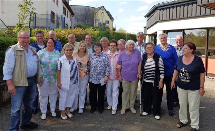 Bei der Monatsversammlung wurden Mitglieder für ihre langjährige Zugehörigkeit geehrt. privat