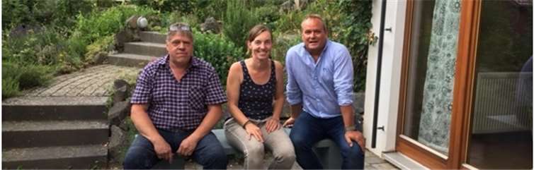 Bei der Preisübergabe freuten sich (v.l.) Karl Heinz Doll, Eva Meid und Ralf Degen. Privat