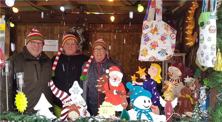Bei der Premiere des Glühwein-Contests auf dem Bendorfer Weihnachtsmarkt konnte das Produkt von Familie Boos die meisten Tester überzeugen.privat