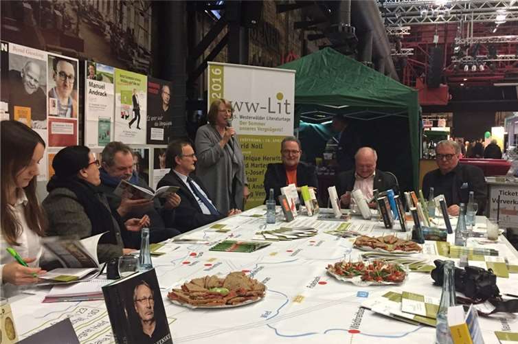 Bei der Pressekonferenz wurde neben der Vorstellung der Programmbroschüre auch ein Überblick über die einzelnen Veranstaltungen gegeben.