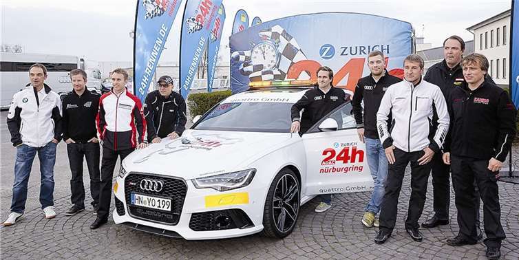 Michael Schumacher fährt im Silberpfeil über die Nordschleife 