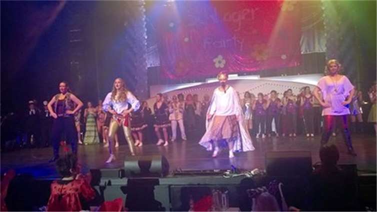 Bei der Schlagerparty gab es unter anderem eine Showeinlage von Dschingis Khan.privat