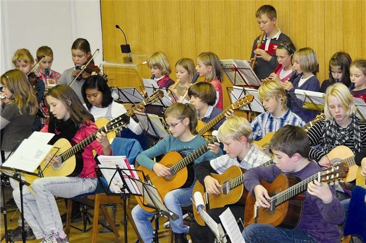 Bei der „Schülerbühne“ musizieren Anfänger und Fortgeschrittene. KMS