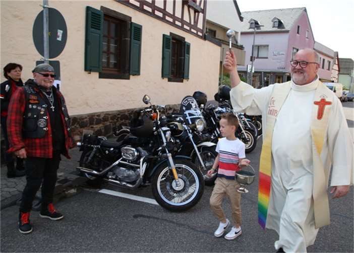 Bei der Segnung der Motorräder. Foto: privat