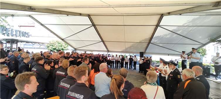 Bei der Siegerehrung.  Foto: Christian Fein