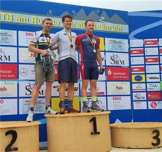 Bei der Siegerehrung: Platz 1: Rick, Steffen, Feuerwehr Mettmann - Platz 2: Heckmann, Harry, Werkfeuerwehr Lohmann Therapie Systeme - Platz 3: Bauer, Benedikt, Berufsfeuerwehr Bonn. Foto: privat