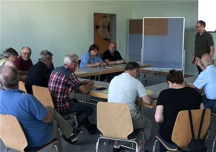 Bei der Sitzung der Arbeitsgruppe. Foto: Andreas Schrader