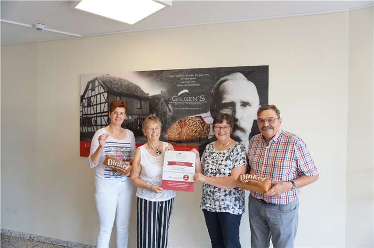 Bei der Spendenübergabe (v.l.): Manuela Gilgen, Maria Gleißner, Gisela Hein und Franz-Josef Gilgen. Foto: privat