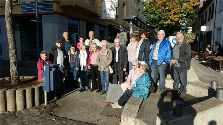 Bei der Stadtwanderung erfuhren die Senioren vieles über die Geschichte von Neuwied. Foto: privat