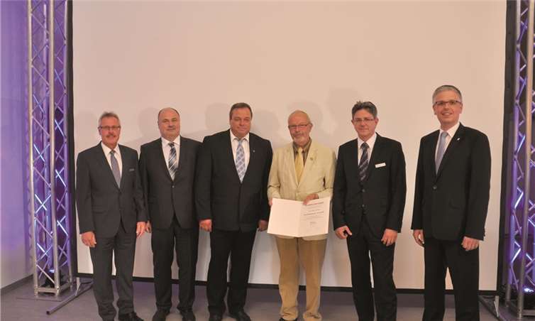 Bei der Versammlung: Rudolf Nieswand (v.li.n.re.), Bernhard Johann, Günter Urwer, Richard Benz, Thomas Krämer (RWGV) und Thomas Welter. privat