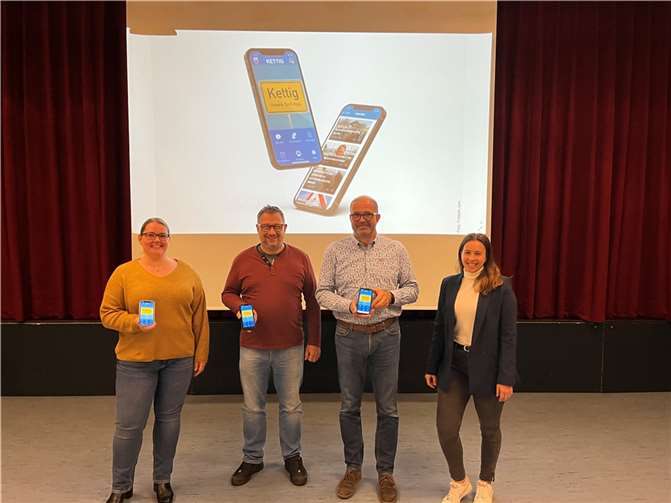 Bei der Vorstellung der Kettiger Dorf App. Foto: privat