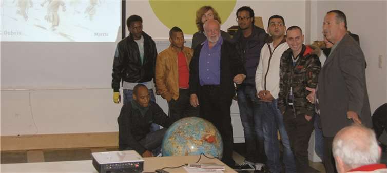 Bei der Vorstellung des Buchs „Akim rennt“ lernten die Fritzdorfer einige „Neubewohner“ kennen.privat