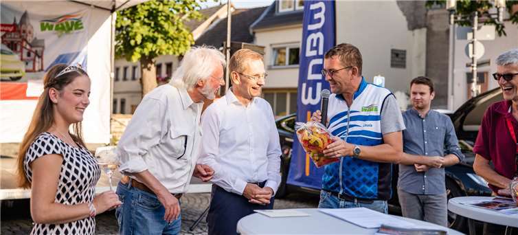 Bei der WAVE Trophy in Sinig herrschte tolle Stimmung und die Teilnehmer wurden herzlich aufgenommen. Foto: Christoph Geron