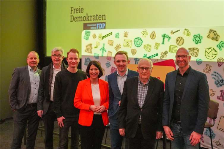 Bei der Wirtschaftspolitik-Veranstaltung im Odeon-Apollo-Kinocenter u.a. mit Jonathan Voss, Rainer Brüderle und Daniela Schmitt. Foto: Hubertus Hacke