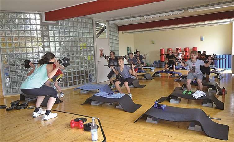 Bei der abschließenden Body-Pump-Stunde flossen jede Menge Schweißtropfen. privat