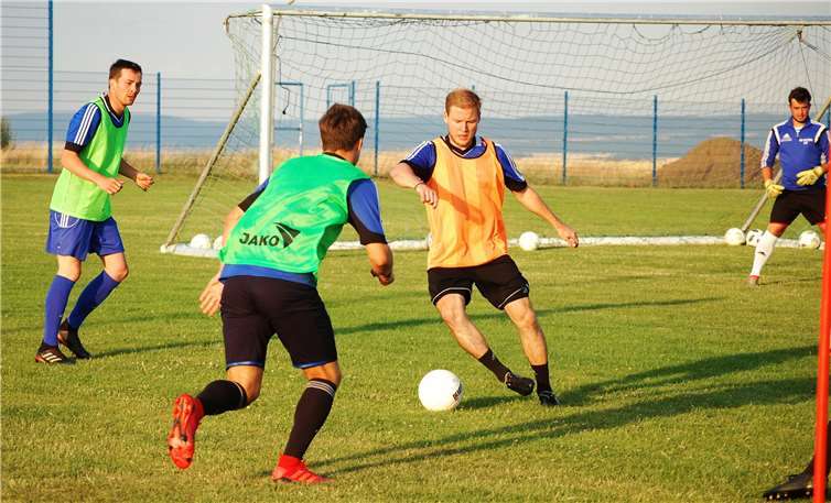Bei der ersten Trainingseinheit der SG Elztal war schon richtig Zug drin.