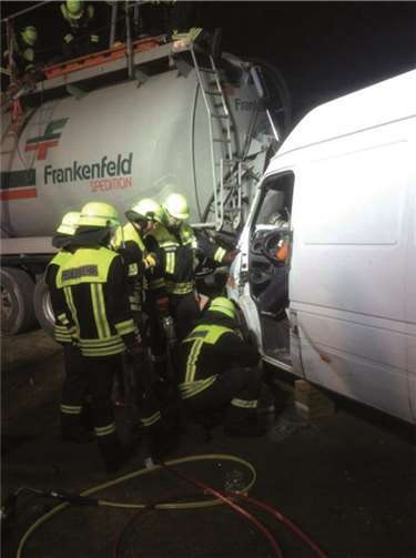 Bei der gemeinsamen Übung zeigten die Feuerwehren Plaidt und Saffig, dass sie auch in schwierigen Situationen gut miteinander arbeiten können. privat