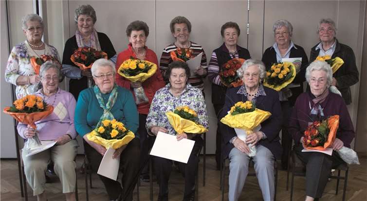 Bei der katholischen Frauengemeinschaft Berkum wurden zahlreiche Damen für 50 und mehr Jahre Mitgliedschaft geehrt.  -JOST-