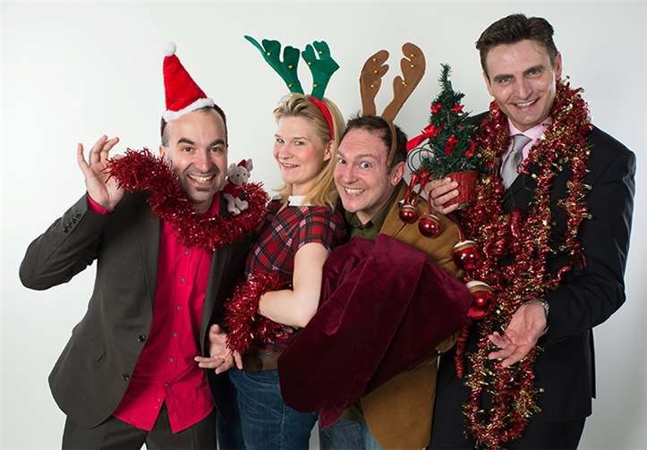 Bei der neuen Springmaus Weihnachtsshow wird das Weihnachtsgeschehen aufs Korn genommen. Foto: Stefan Wernz