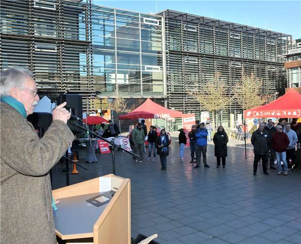Bei der offiziellen Eröffnung des Tags der Demokratie am Rhein-Ahr-Campus Remagen durch Prof. Dr. Kristian Bosselmann-Cyran (Präsident der Hochschule Koblenz).RASCH