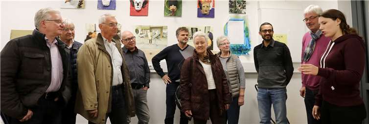 Bei einem Besuch im Jugendzentrum „Big House“ verschaffte sich die FWG-Fraktion ein Bild von der aktuellen Situation. Fotos: privat