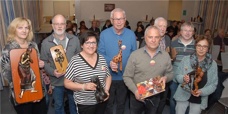 Bei einem Fotoabend zeigten das Ehepaar Freisberg und Mitglieder des Vereins Nwanne dinamba Eindrücke von der jüngsten Reise in das nigerianische Entwicklungsland. Foto: KER