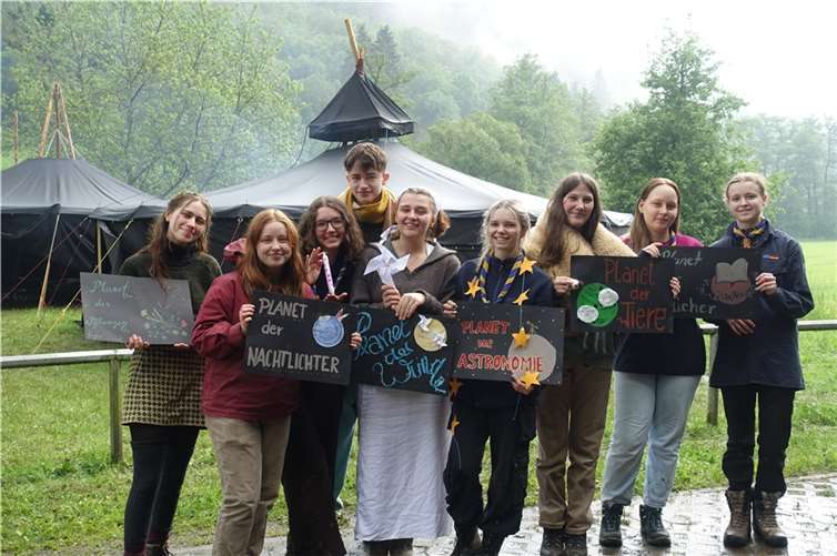 Bei einem Postenlauf mussten die Pfadfinder verschiedene Aufgaben meistern.