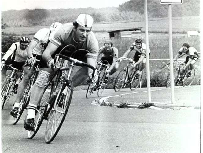 Bei einem Rennen Mitte der 70er Jahre führt Hardo Diel das Feld an.  Foto:Rainer Strack