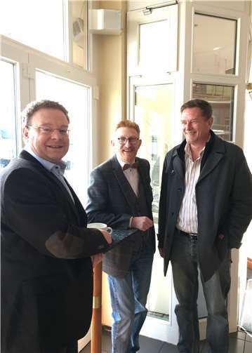 Bei einem Treffen der CDU Stadtverbandsvorsitzenden Franz Hermann Deres, Sinzig, und Claus-Peter Krah, Remagen, wurde eine Intensivierung der Zusammenarbeit der beiden Stadtverbände diskutiert.Foto: privat