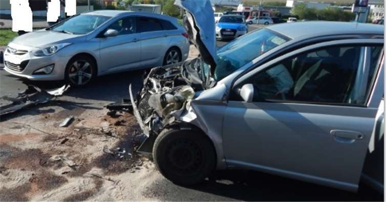 Bei einer Kollision in Ochtendung wurden ein 77-jähriger Mann und eine 32-jährige Mutter verletzt. Foto: Polizei