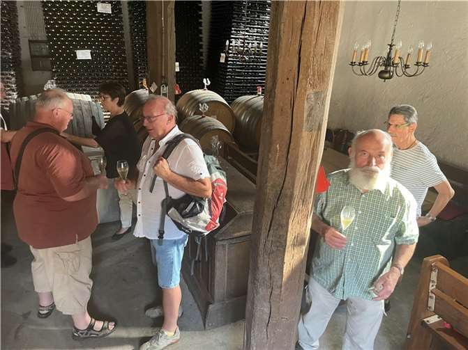 Bei einer Weinprobe konnten edle Tropfen verkostet werden. Foto: privat