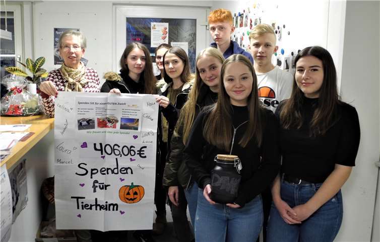 Bei einer anschließenden Führung durch das Tierheim konnte sich die Gruppe überzeugen, dass ihre Spende den Tieren zugutekommt und hier dringend benötigt wird.Foto: privat