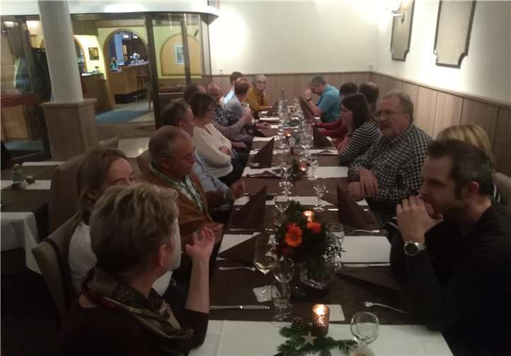 Bei gutem Essen tauschte man sich über aktuelle Kripper Themen aus.Foto: privat