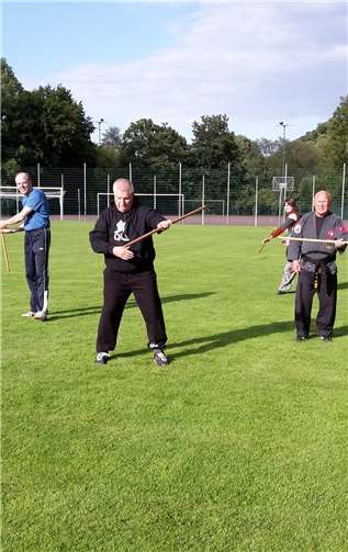 Bei gutem Wetter wurde das Training einfach nach draußen verlegt. Foto: privat