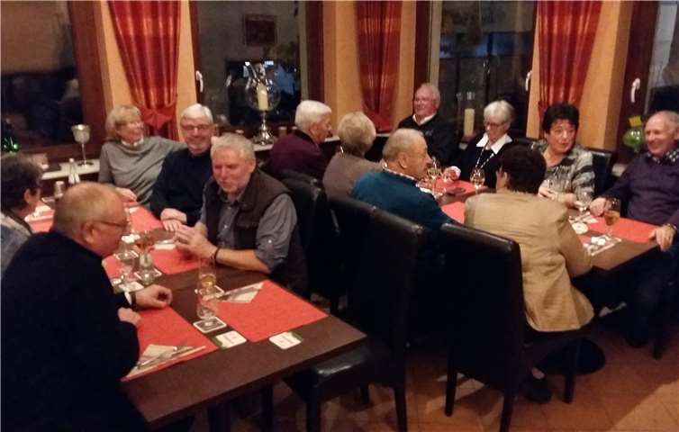 Bei guter Stimmung konnte jeder sein vorab ausgewähltes Menü genießen.Foto: privat