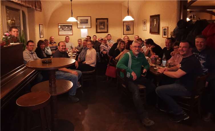 Bei hausgemachten Klößen mit Apfelkompott klang der Abend bei gemütlichem Zusammensein aus.Foto: privat