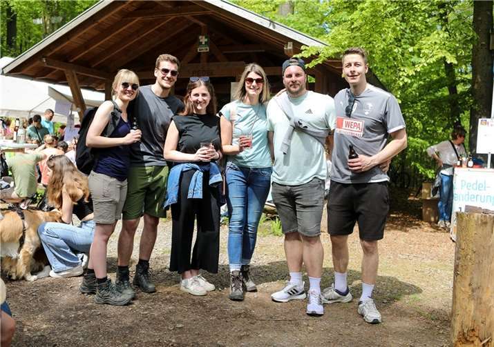 Bei herrlichem Sonnenschein wurde gemeinsam gefeiert.  Foto: privat
