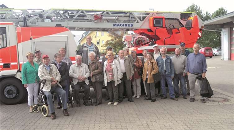 Bei ihrem Besuch in den Räumen der Feuerwehr gab es für die Gewerkschaftssenioren viel Neues zu entdecken.  Privat