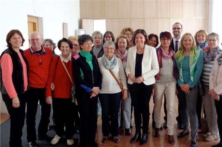 Bei ihrem Besuch in der Mainzer Staatskanzlei wurden die Grünen Damen und Herren auch von Ministerpräsidentin Malu Dreyer begrüßt. privat