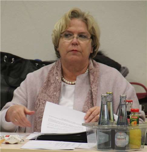 Bei ihrer Haushaltsrede in der Stadtratssitzung: Stadtbürgermeisterin Gabriele Hermann-Lersch.