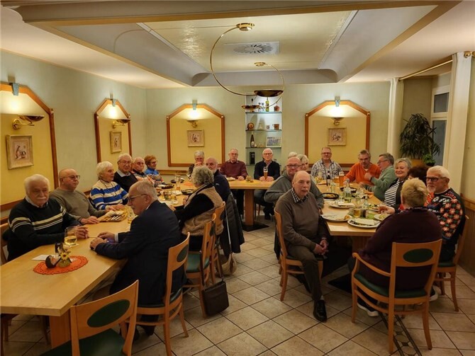 Bei leckerem Essen und guten Gesprächen wurde das soziale Miteinander in der Gruppe gestärkt.  Foto: Uwe Proske