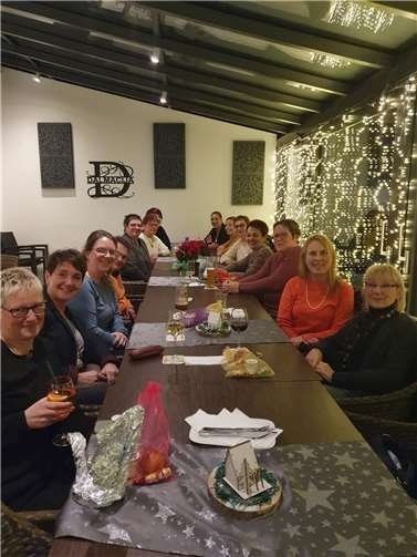 Bei netten Gesprächen verging die Zeit im Flug.  Foto: privat