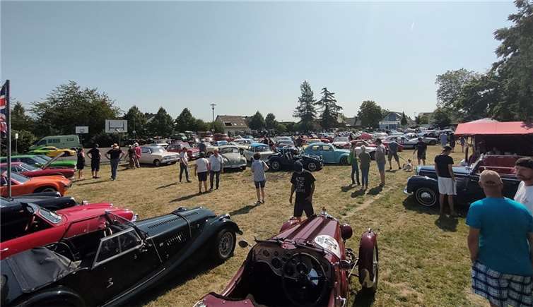 Bei perfektem Sommerwetter mit Temperaturen von über 30 Grad fand amvergangenen Wochenende das 24. Oldtimertreffen in Wormersdorf statt.Fotos: Oldtimer- & Veteranenfreunde Wormersdorf e.V.