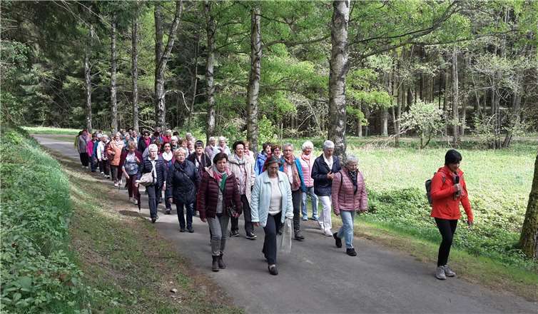 Bei schönem Frühlingswetter pilgerten die Frauen zur Fatima-Kapelle.privat