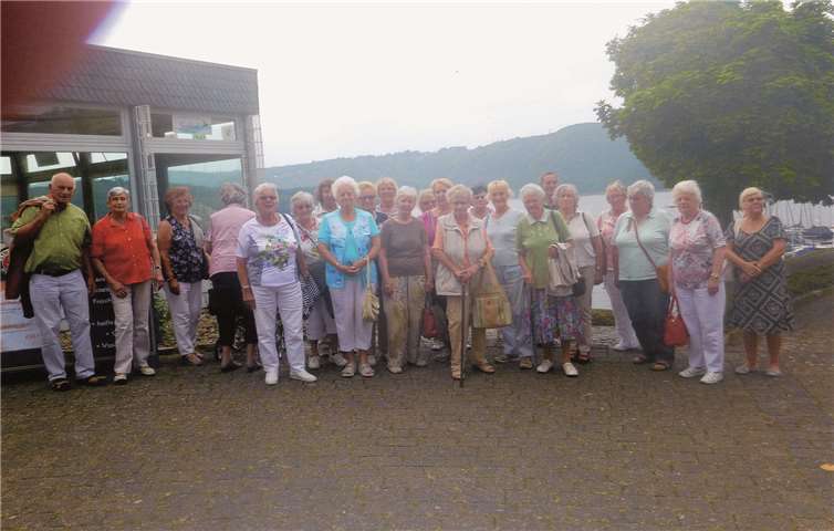 Bei schönem Wetter und gut gelaunt machte sich die Gruppe auf in Richtung Rursee. privat