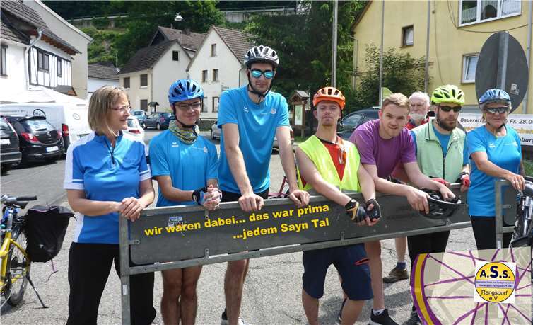 Bei schönstem Wetter radelten die Tandemfreunde ins Sayntal. Foto: privat