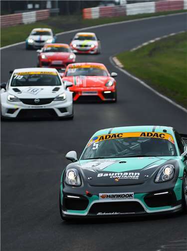 Bei schwierigen Bedingungen gab es spannenden Motorsport in der Eifel.