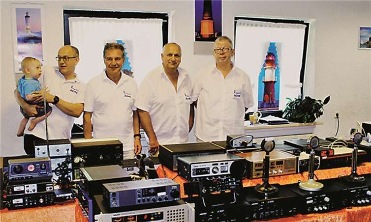 Bei seinem Fieldday im Vettschoßer Vereinhaus hatte der Radio-Club K 30 auch ein City-Band-Museum aufgebaut. DL